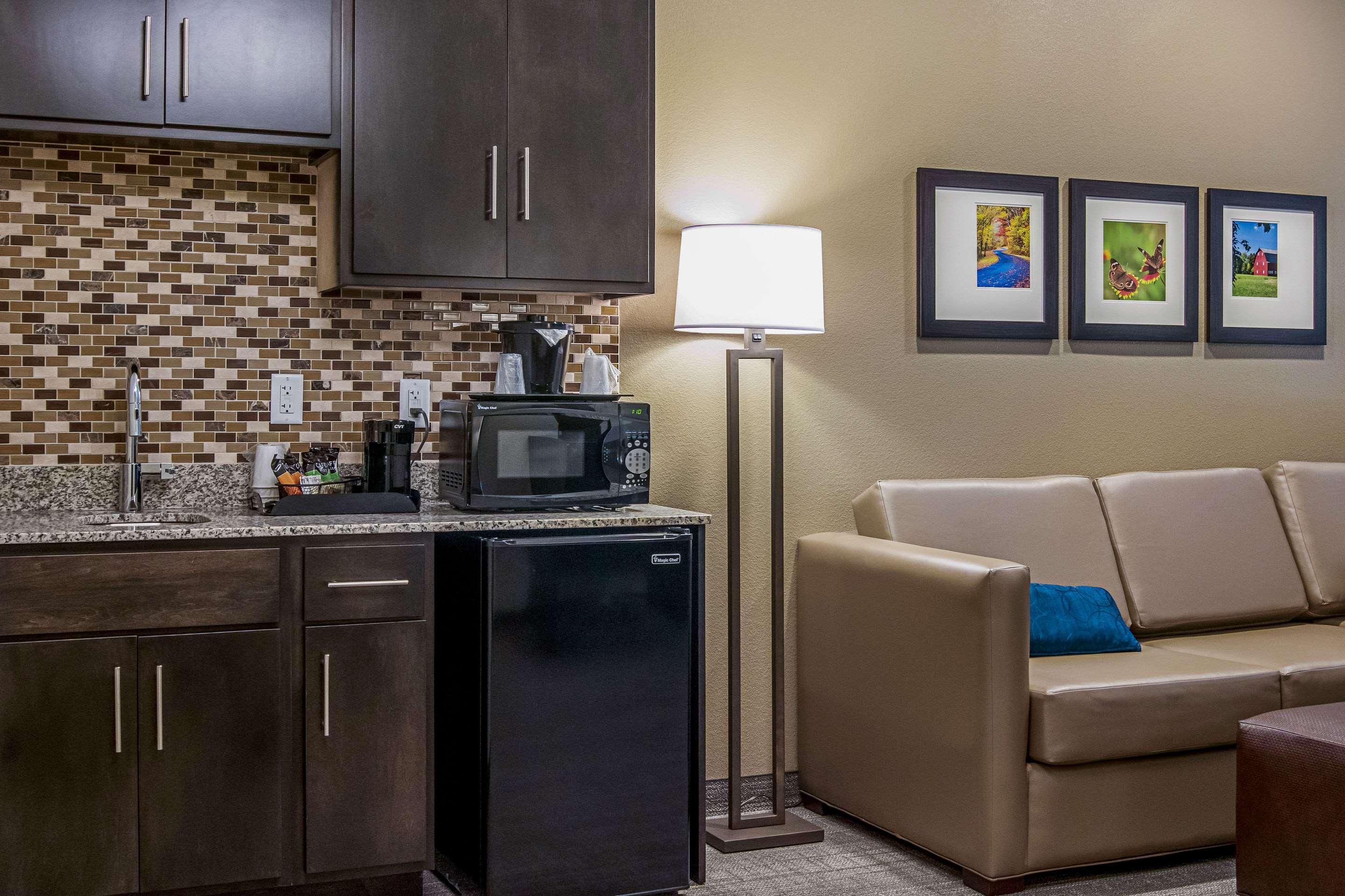 Comfort Suites Wooster Near University Campus Esterno foto