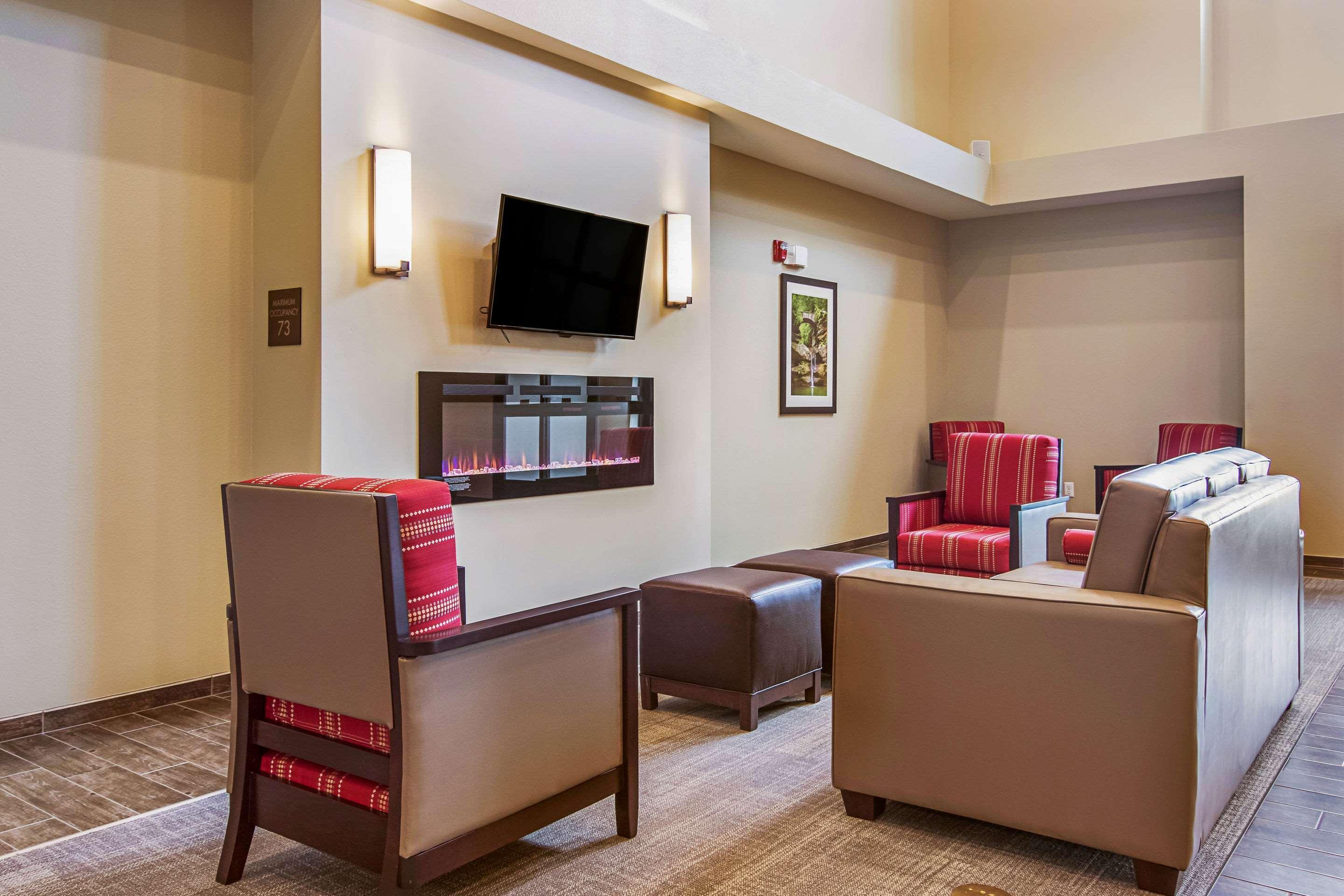 Comfort Suites Wooster Near University Campus Esterno foto
