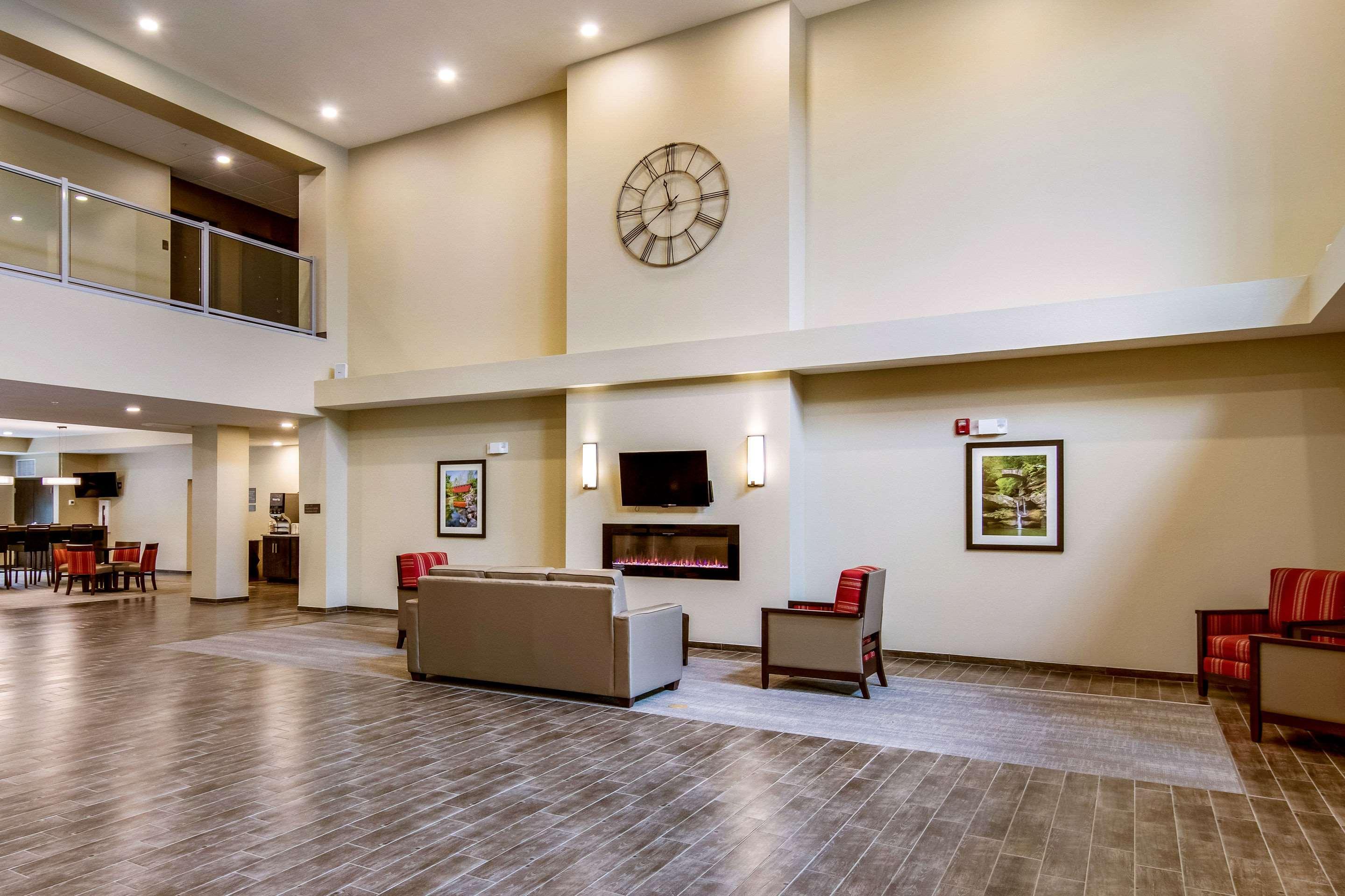 Comfort Suites Wooster Near University Campus Esterno foto