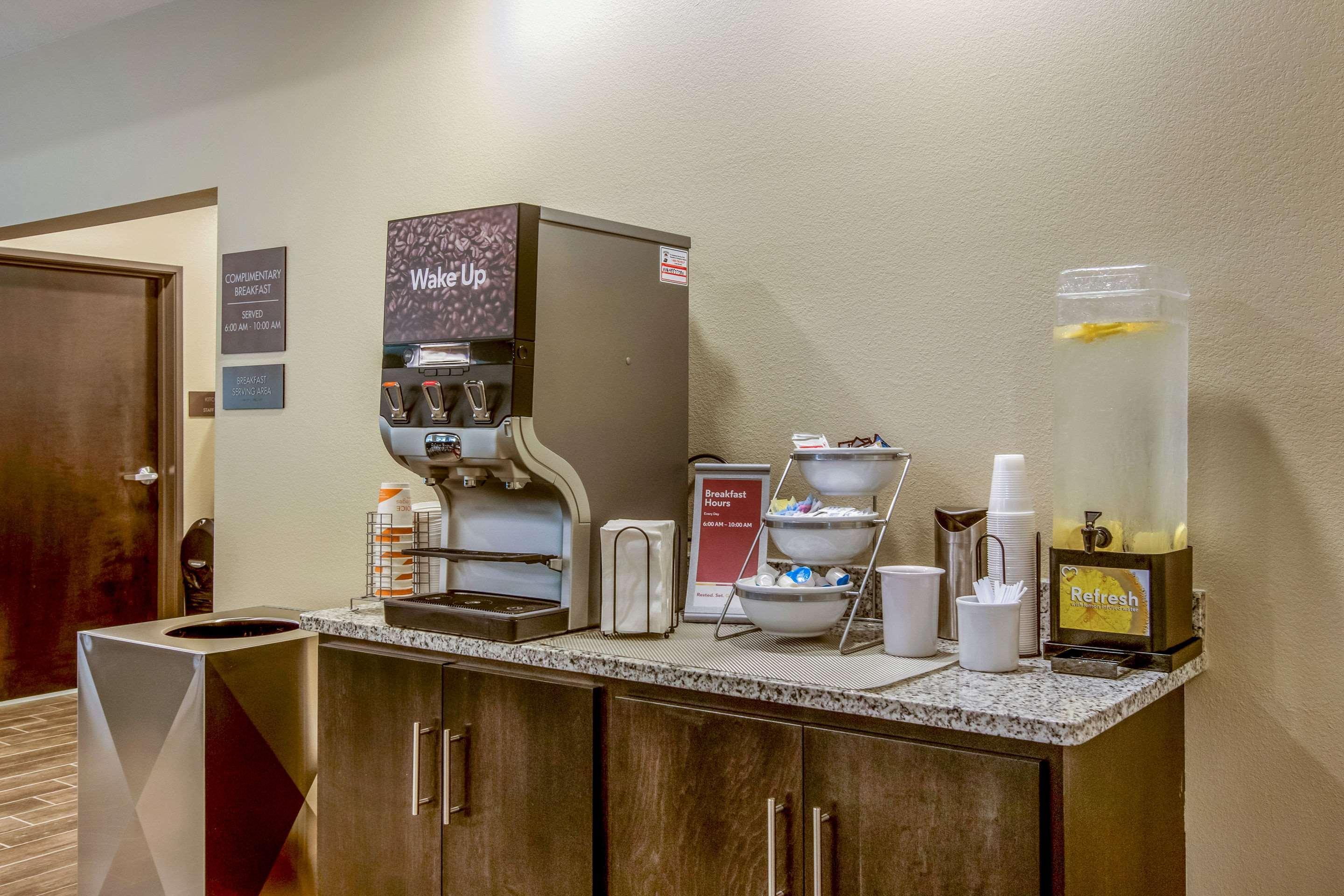 Comfort Suites Wooster Near University Campus Esterno foto